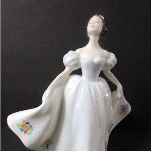 Royal Doulton Figurine Kate  HN2789  7-1/2" tall  Mint Condition